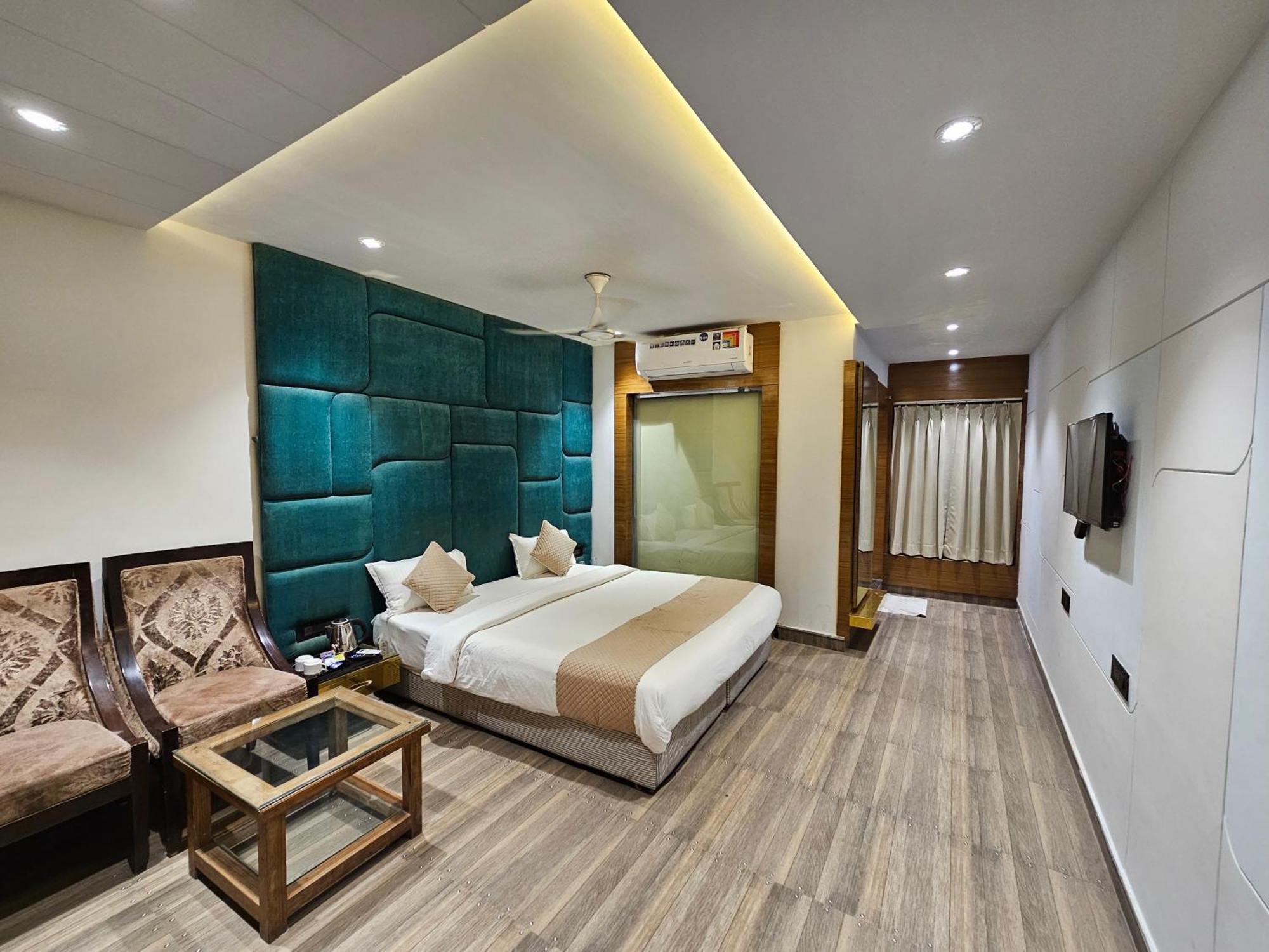 Hotel Mk Vivanta Gwalior Eksteriør bilde